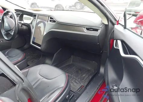 2013 Tesla Model S Performance z USA, uszkodzony, nr VIN 5YJSA1DP6DFP12765